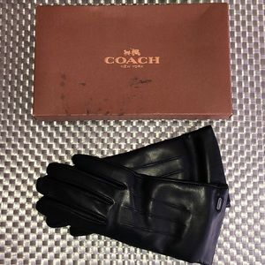 ✨COACH LEATHER GLOVES✨